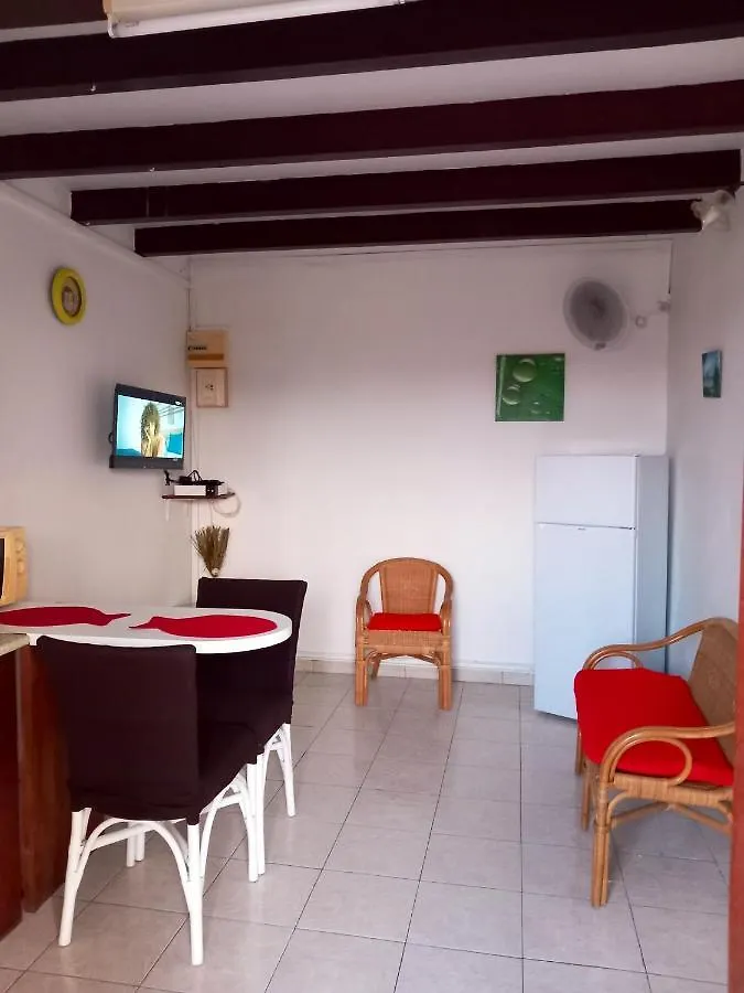 Appartement Charmant Au Vauclin Avec Balcon Et Vue Sur Jardin 35 M² Le Vauclin