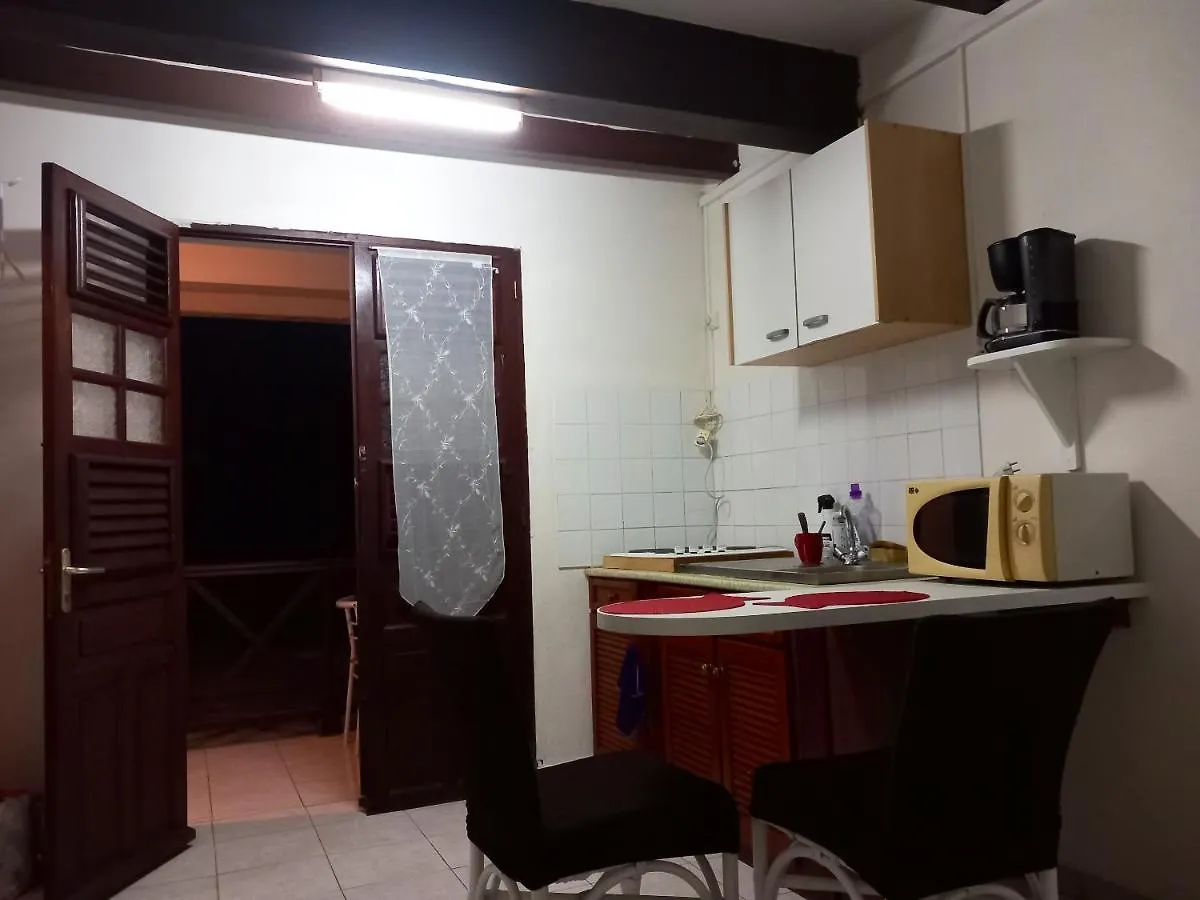 Appartement Charmant Au Vauclin Avec Balcon Et Vue Sur Jardin 35 M² Le Vauclin Martinique